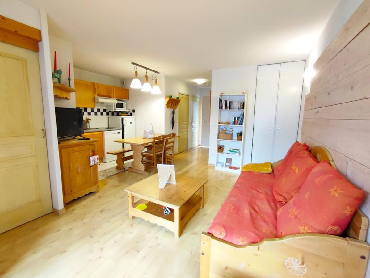 Le 102, T3 Pour 5 Personnes, Vue Montagne, Classe 2 Etoiles Nf, Parking, Piscine En Ete Bagneres-de-Luchon Exterior photo