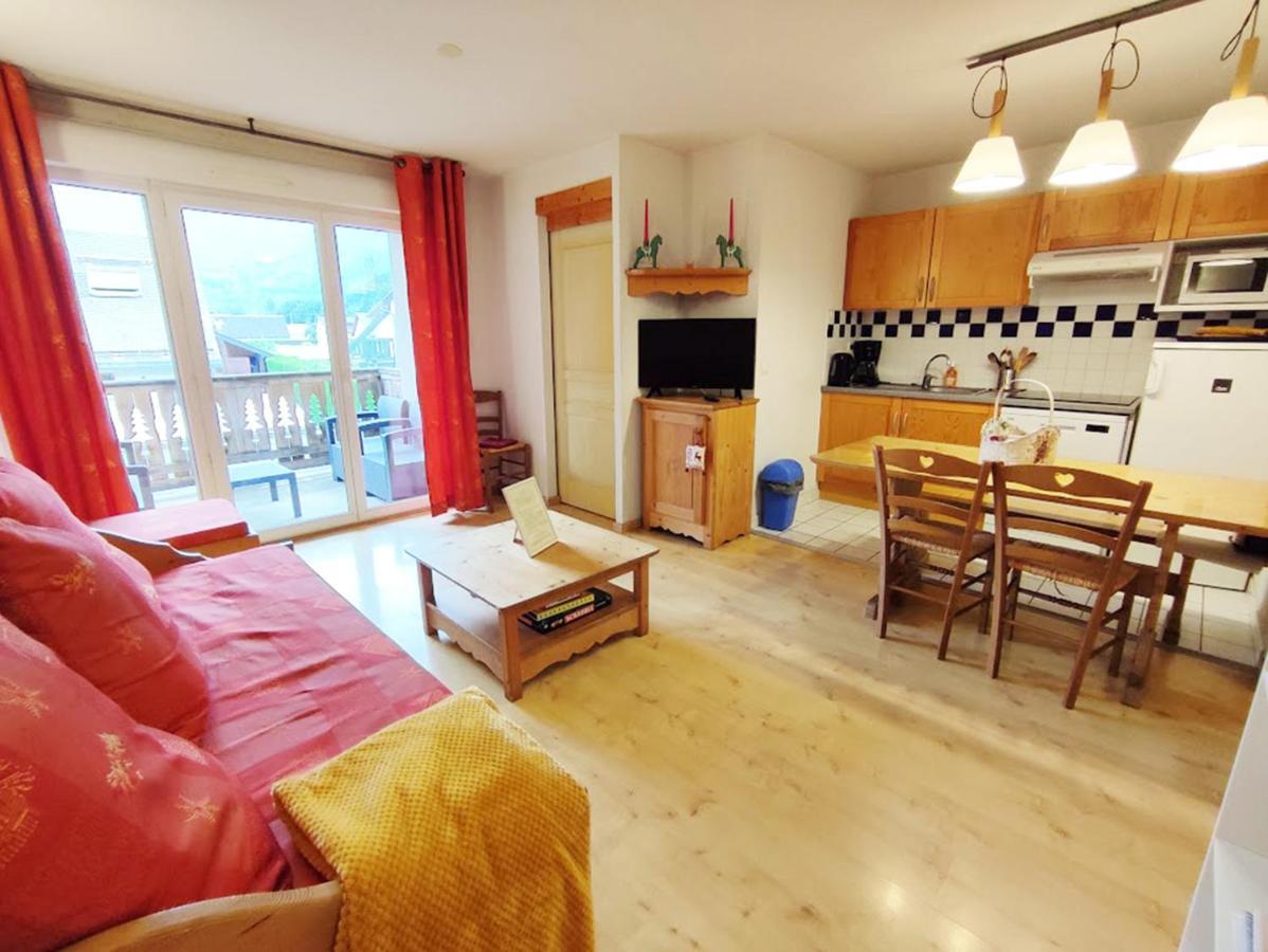 Le 102, T3 Pour 5 Personnes, Vue Montagne, Classe 2 Etoiles Nf, Parking, Piscine En Ete Bagneres-de-Luchon Exterior photo