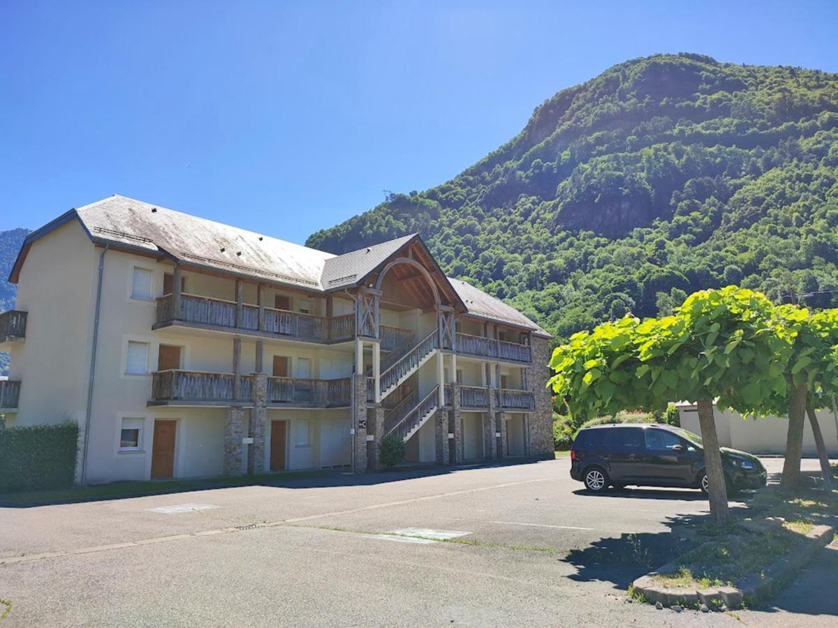 Le 102, T3 Pour 5 Personnes, Vue Montagne, Classe 2 Etoiles Nf, Parking, Piscine En Ete Bagneres-de-Luchon Exterior photo